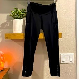 Lululemon Fast & Free 23” legging. Size 6